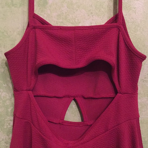 Cute Fuchsia Dress - Picture 4 of 6